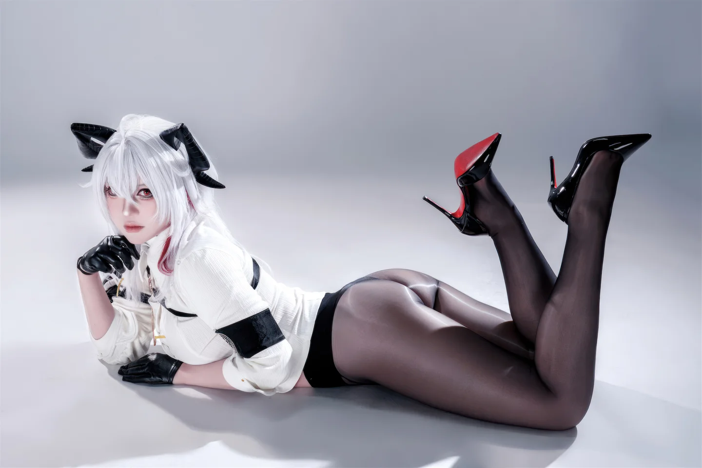 半半子 - No.101 鸣潮·赞妮 [57P-202MB] tg@simisebaisi 【丝足阁】025.webp